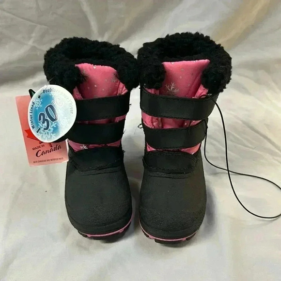 NWT -  winter boots. Size 6 - Picture 1 of 9